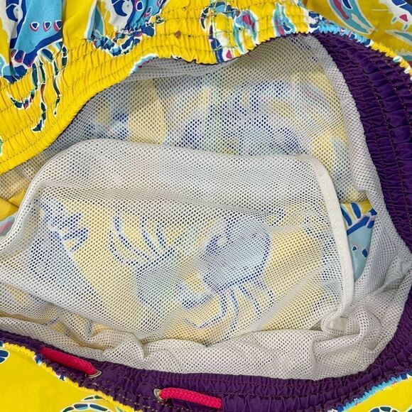 Ike Behar New York Lined Crab Swim Trunks. Size Large. - Picture 8 of 9